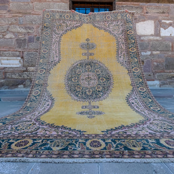 3917 Handwoven Vintage Rug 7x11’4