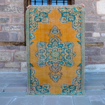 3926 Handwoven Vintage Rug 4'4x6'11