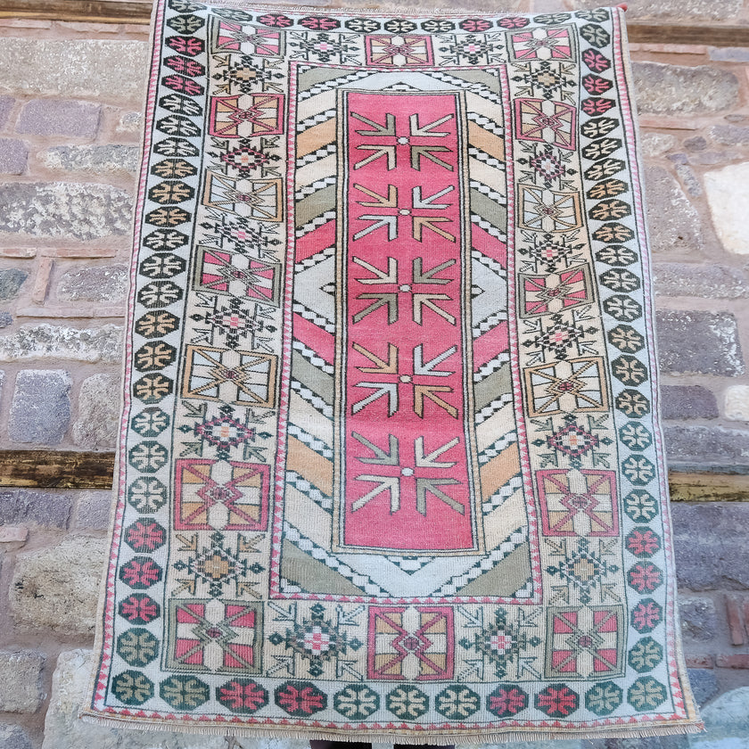 4059 Handwoven Vintage Rug 3'5x4'9