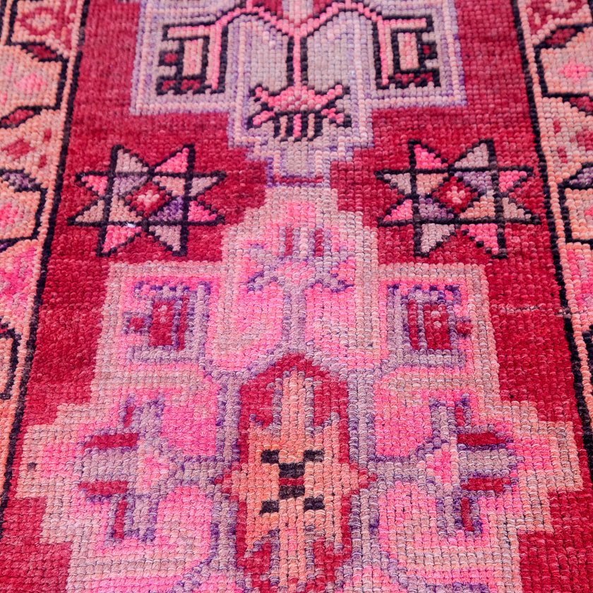 4437 Handwoven Vintage Rug 2’9x12’1