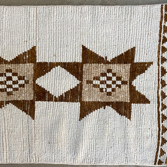 4620 Handwoven Vintage Rug 2’8x11’2