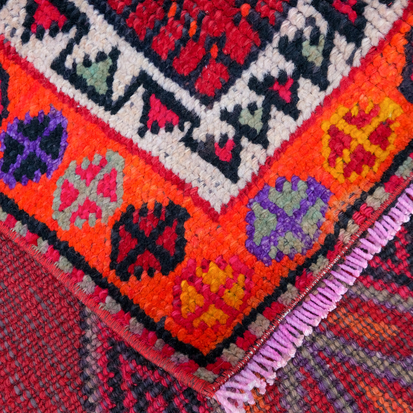 4696 Handwoven Vintage Rug 3'2x11'11