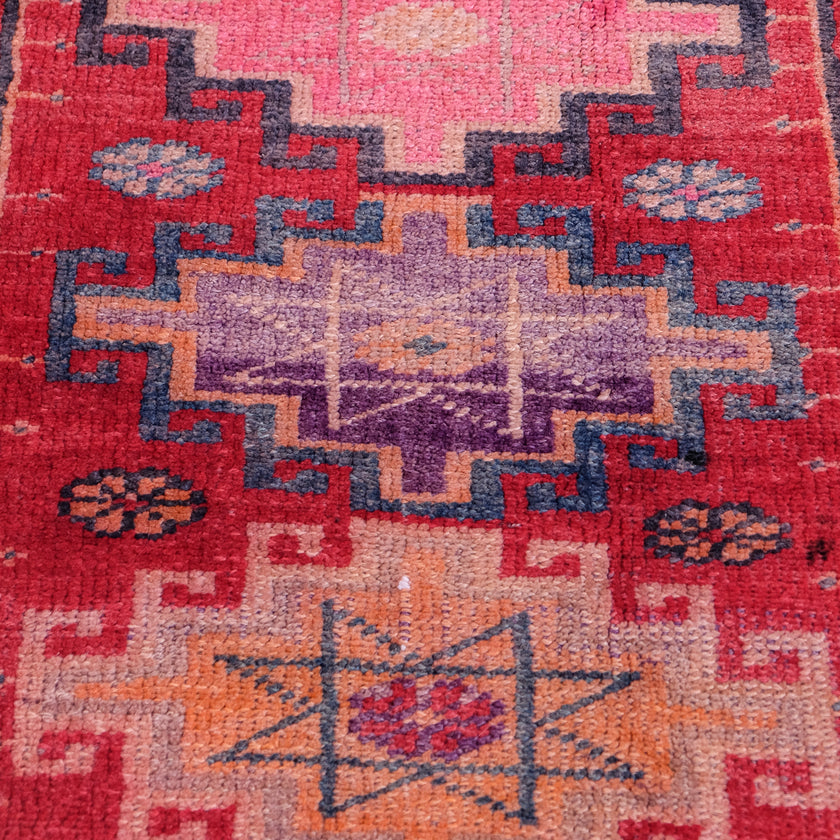 4716 Handwoven Vintage Rug 2'8x13'10