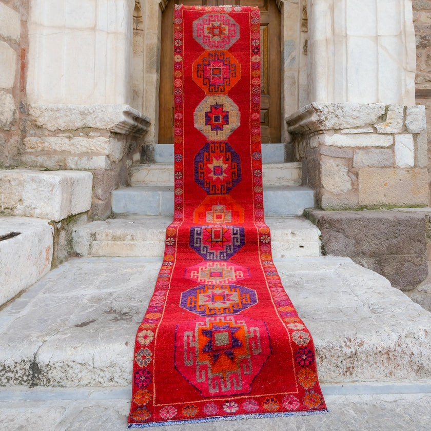 4719 Handwoven Vintage Rug 2'10x14'4