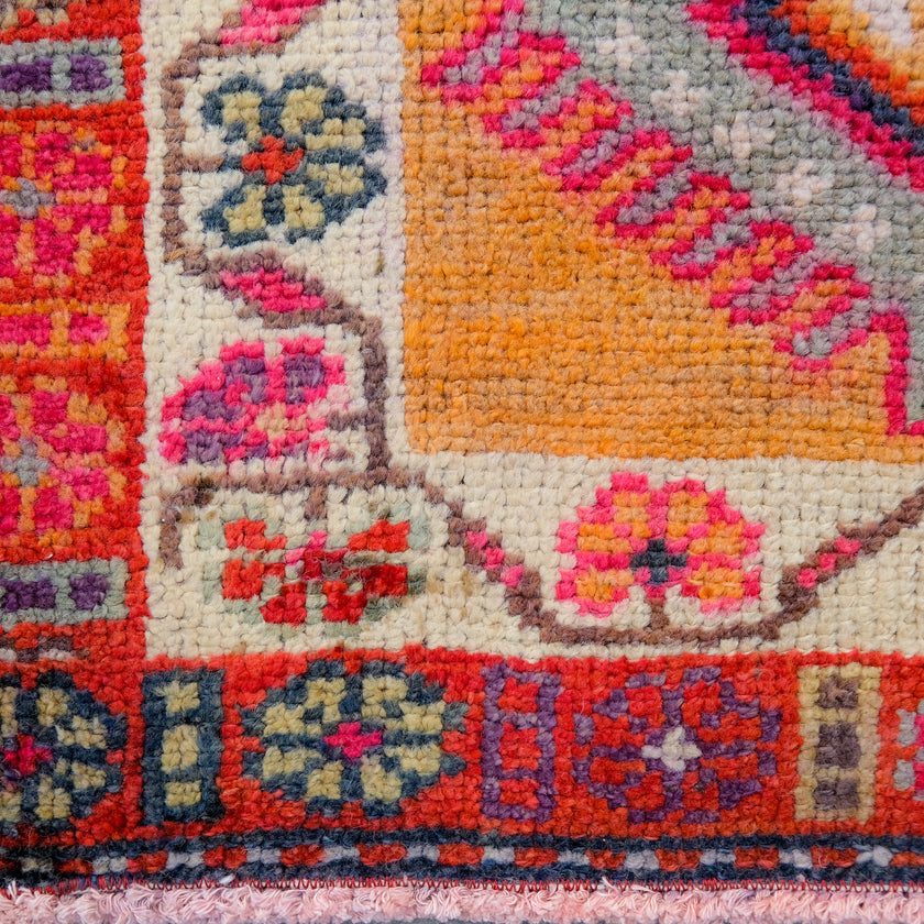 4720 Handwoven Vintage Rug 2'11x12'6