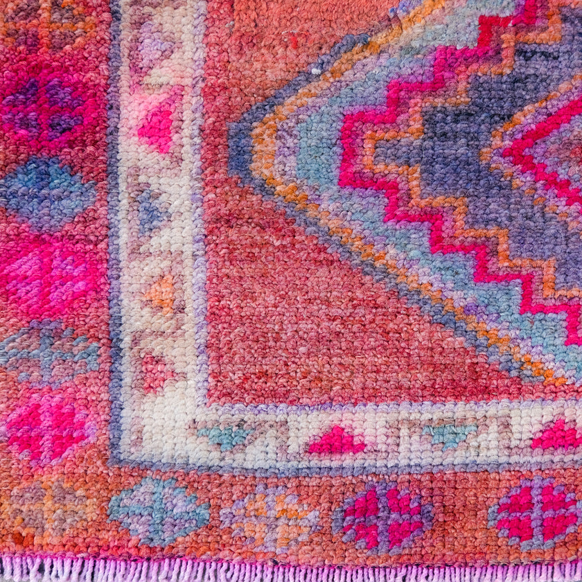 4738 Handwoven Vintage Rug 3x10'11