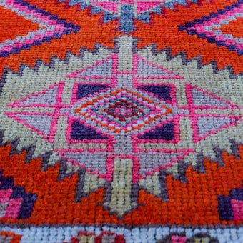 4739 Handwoven Vintage Rug 2'9x11'9