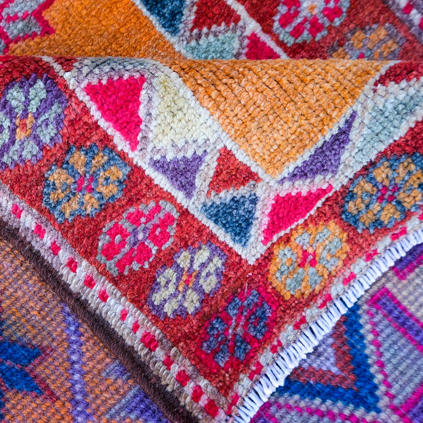 4740 Handwoven Vintage Rug 2'10x14'6