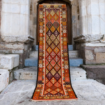 4751 Handwoven Vintage Rug 2'11x9'11