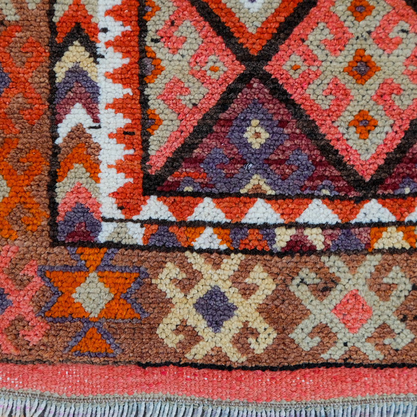 4751 Handwoven Vintage Rug 2'11x9'11