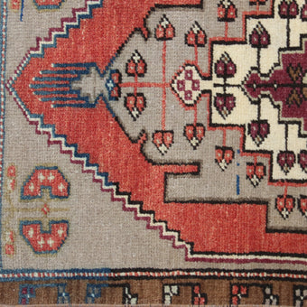 4764 Handwoven Vintage Rug 1’8x2’5