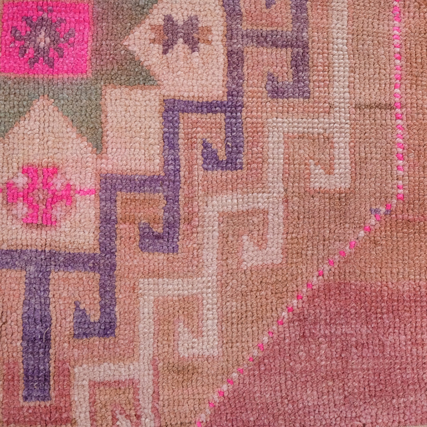 4800 Handwoven Vintage Rug 3'9x11'4