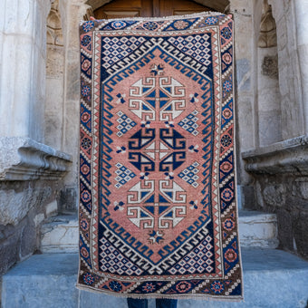 4843 Handwoven Vintage Rug 2'5x4'1
