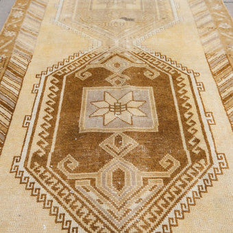 4902 Handwoven Vintage Rug 3'10x12'4