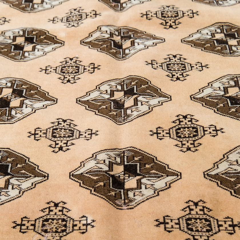 4904 Handwoven Vintage Rug 4'1x6'1