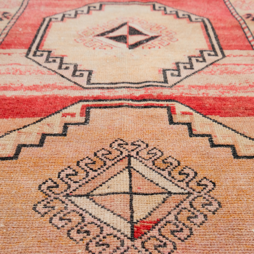 4905 Handwoven Vintage Rug 3'1x12'1