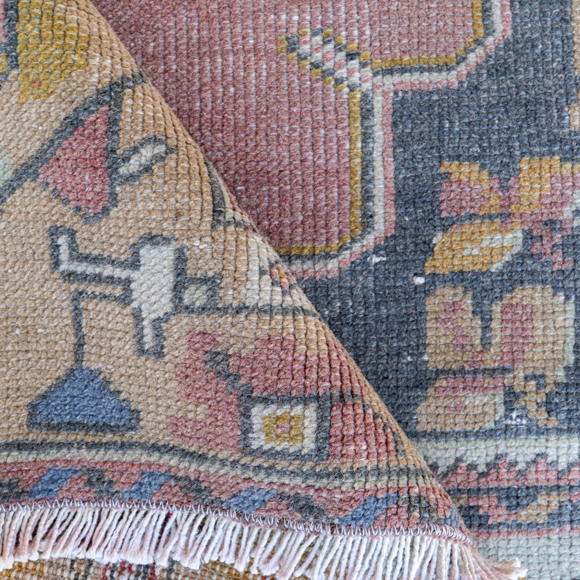 5061 Handwoven Vintage Rug 3'5x9'7