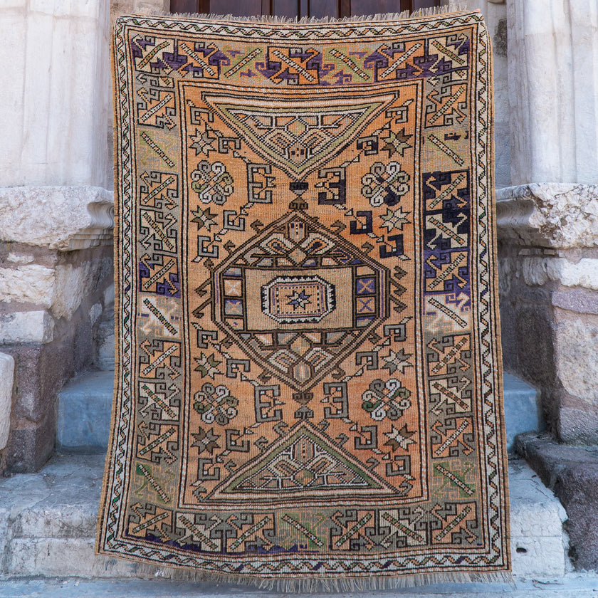 5073 Handwoven Vintage Rug 4'4x5'11