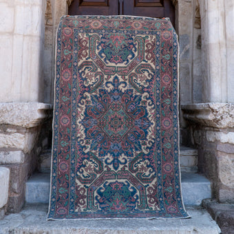 6012 Handwoven Vintage Rug 4'8x8'1