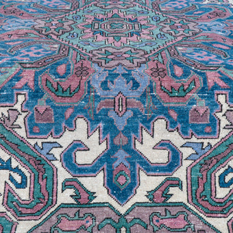 6012 Handwoven Vintage Rug 4'8x8'1