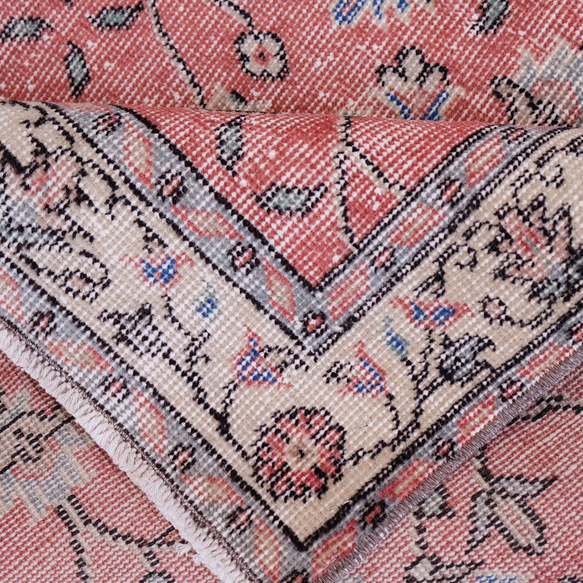6049 Handwoven Vintage Rug 3'2x6'4