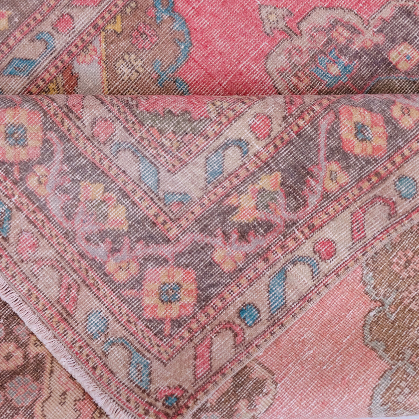 6074 Handwoven Vintage Rug 4'7x11'2