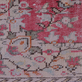 6116 Handwoven Vintage Rug 5'3x8'3