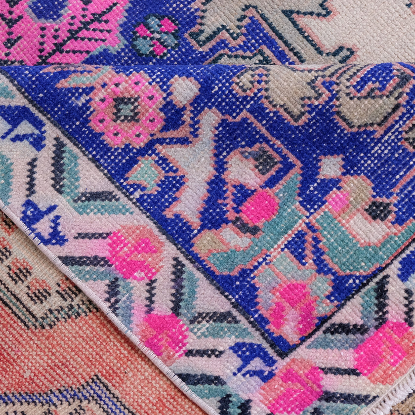 6124 Handwoven Vintage Rug 4'6x7'10