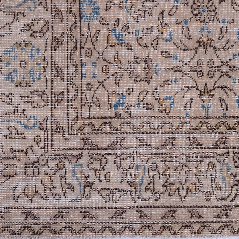 6131 Handwoven Vintage Rug 6'4x10