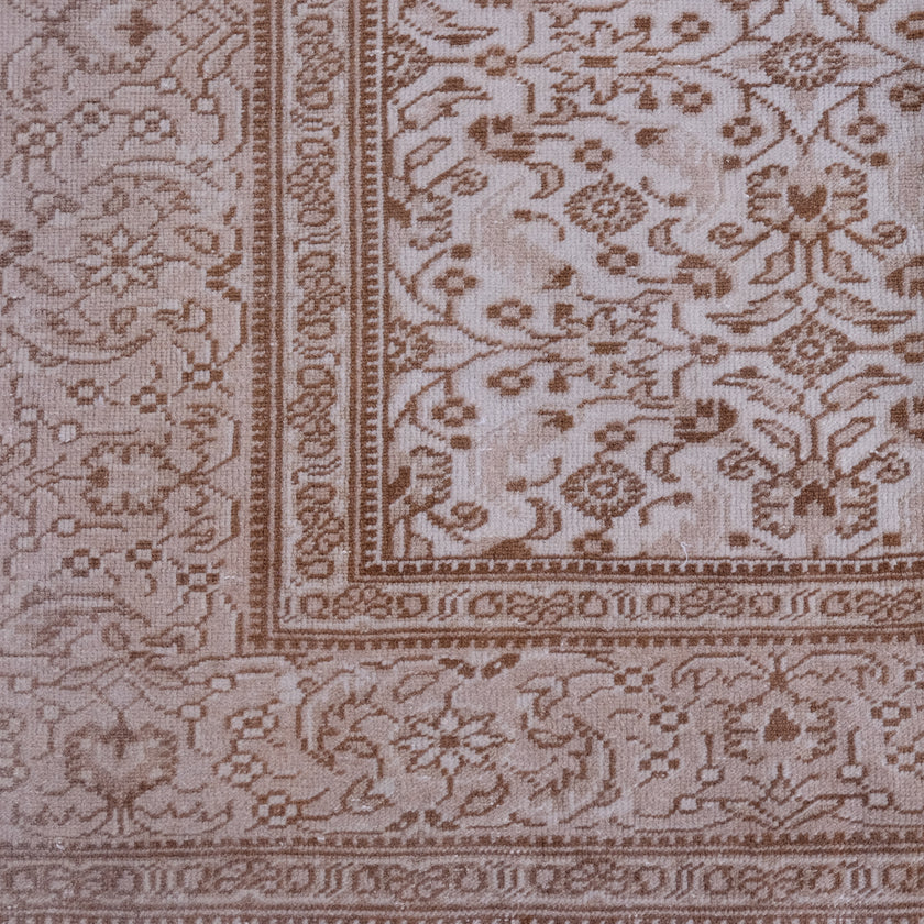 6138 Handwoven Vintage Rug 8'1x11'8