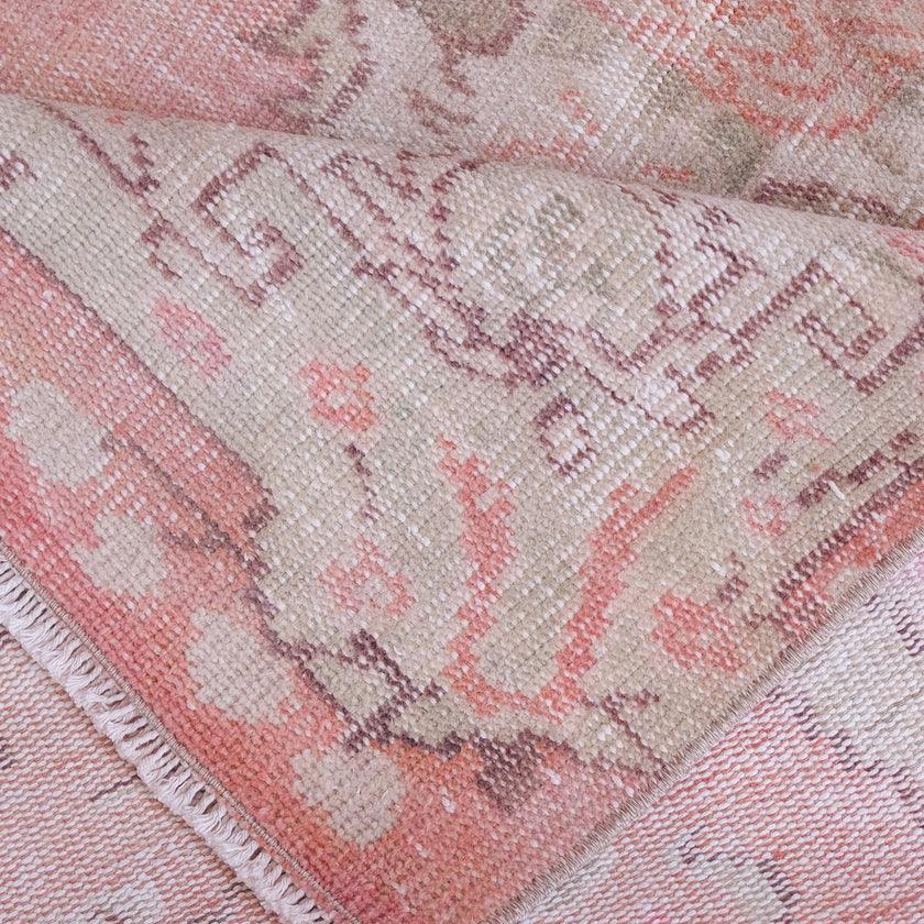 6148 Handwoven Vintage Rug 4'5x7'6