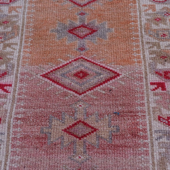 6185 Handwoven Vintage Rug 2'9x11'5