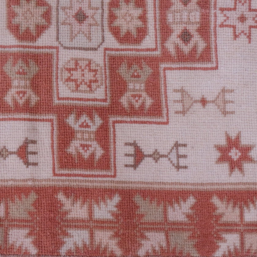 6199 Handwoven Vintage Rug 2'4x7'4