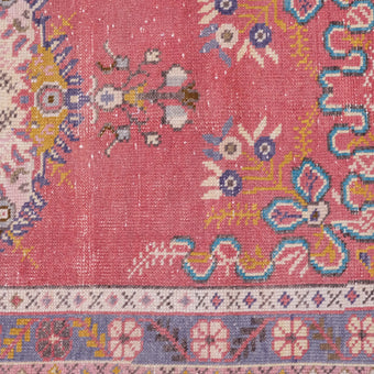 6251 Handwoven Vintage Rug 2'8x5'5