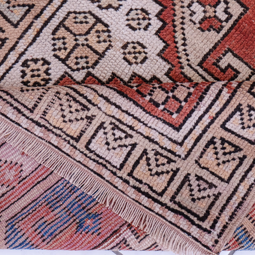 6268 Handwoven Vintage Rug 2'7x3'5