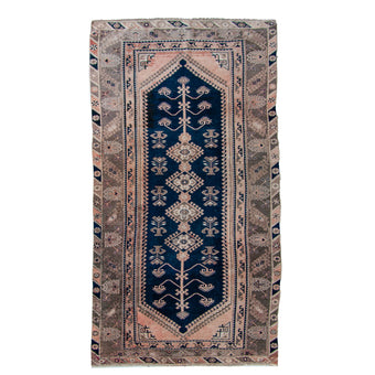 6372 Handwoven Vintage Rug 4'7x8'5