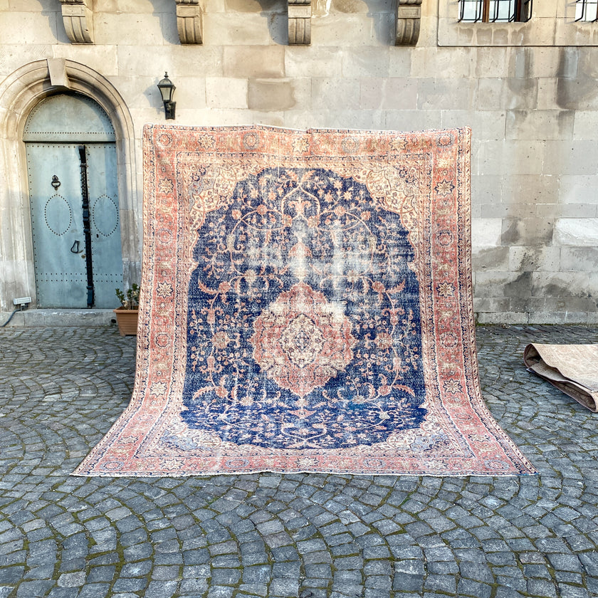 AY174 Handwoven Vintage Rug 8'4x10'8